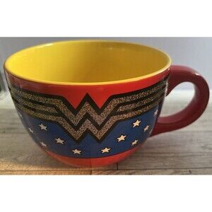 DC Comics Wonder Women Large Glitter 24 oz Ceramic Red Coffee Mug